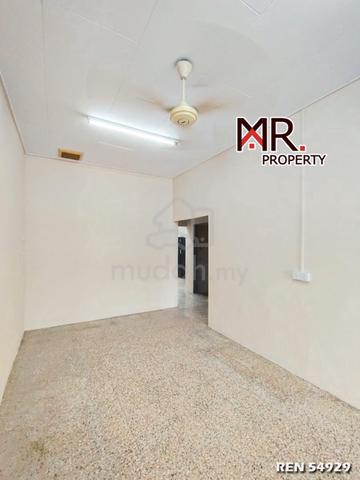 PARTLY FURNISHED Single Storey Terrace House Taman Berangan FOR RENT 1