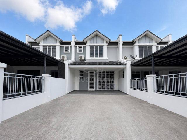 Sapphire Hills, Kangkar Pulai 🔥 31ft Driveway ✅ Gated & Guarded ✅ 1