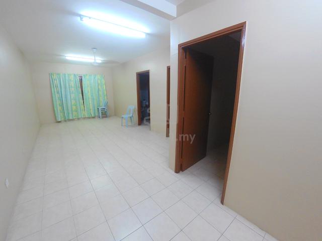 Room/bilik sewa: seksyen 7 pusat komersil shah alam blkg mcd/kfc/uitm 4