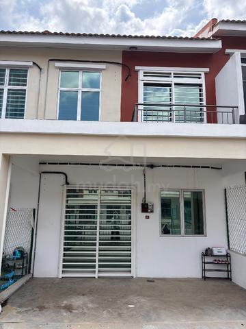 Rumah Teres 2 Tingkat Untuk Disewa | Durian Tunggal, Melaka 1