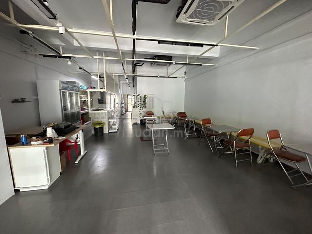 Botanic Ground Floor Shared Unit with Fully Furnished & Renovated 1