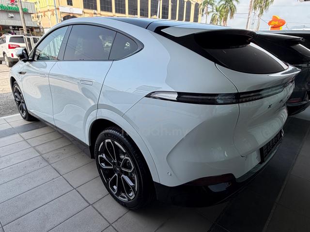 2025 Xpeng G6 AWD LAST UNIT WHITE, Inte. DARK GREY - 4