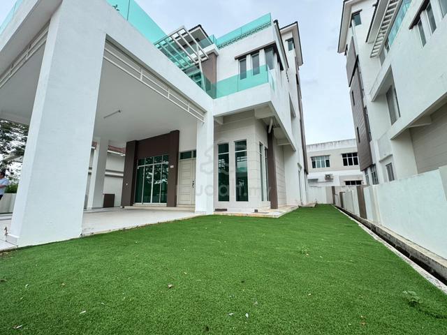 Super Luxury 6-Bedroom Bungalow with Private Home Lift for Sale 1