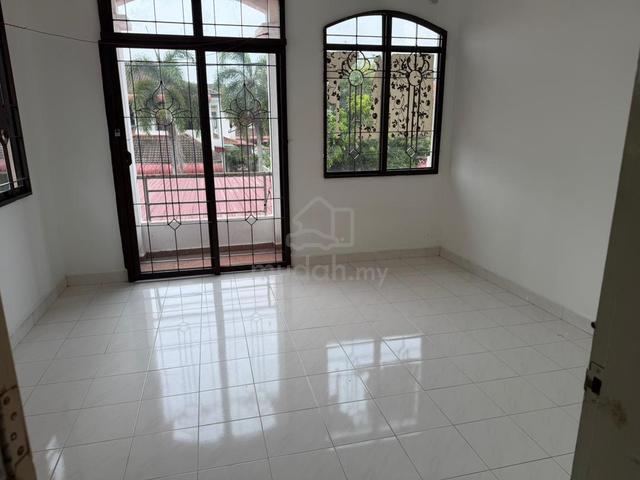 Taman Tambun Jaya 2 storey terrace house end lot unit for rent 1