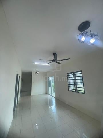 Rumah SEMI-D Untuk DISEWAKAN 1