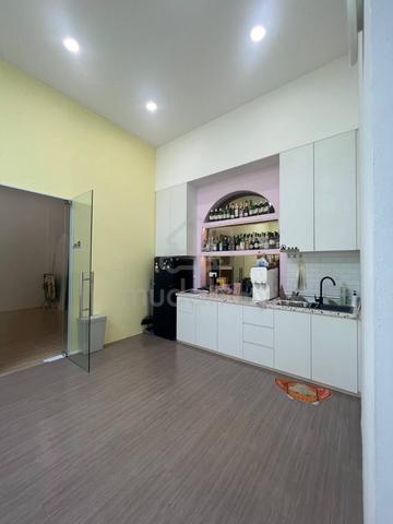 Pusat Perdagangan Ekoflora Group Floor Shop Lot for Sale 1