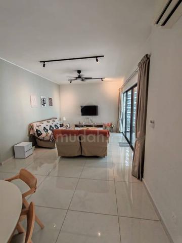 Bay Laurel Country Garden Danga Bay JB Town near CIQ Fully furnished 1