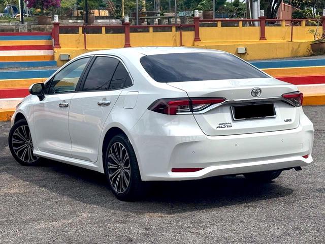 LIKE NEW 2023 Toyota COROLLA 1.8 ALTIS G FACELIFT - 2