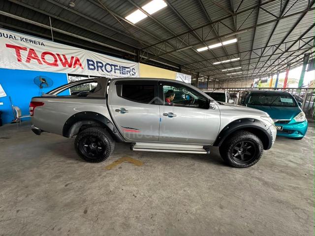 2016 Mitsubishi TRITON 2.5 VGT A/T MY2016 (A) - 2