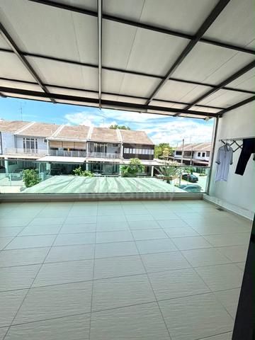 Full Loan Kempas Indah Double Storey Good Condition 1