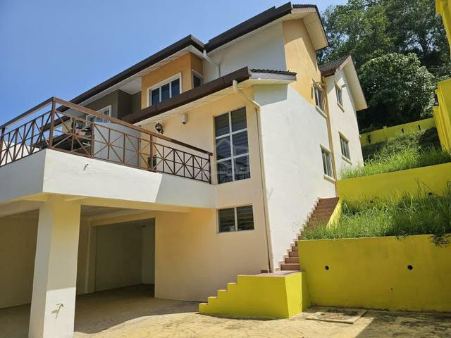 2.5 STOREY SEMI-D at TAMAN LESTARI PERDANA, SERI KEMBANGAN | NON BUMI 1