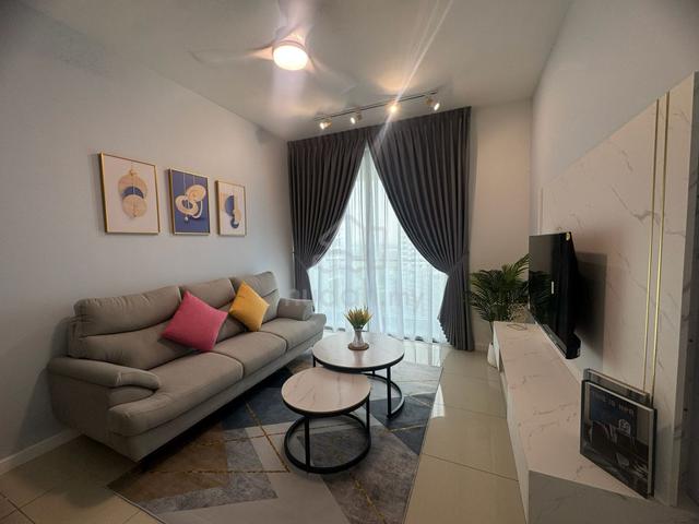 The M @ Medini Macrolink 1