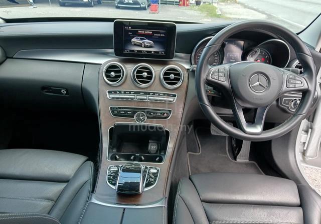2017 Mercedes Benz C200 2.0 EXCLUSIVE Model - 5