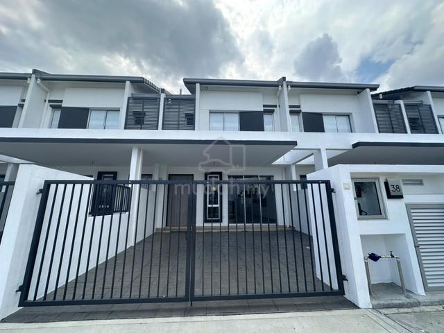 4R4B Shah Alam Double Storey House, 5min to Dash Highway, 100% Loan 1