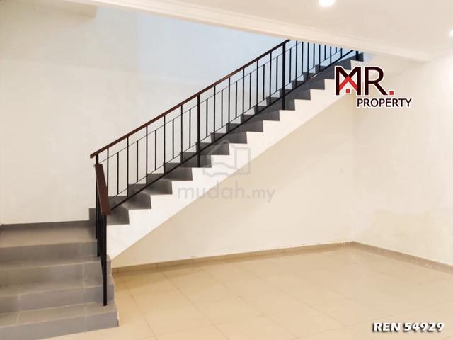 MANY ACCESS @ Double Storey Terrace House Bandar SP Saujana FOR SALE 1