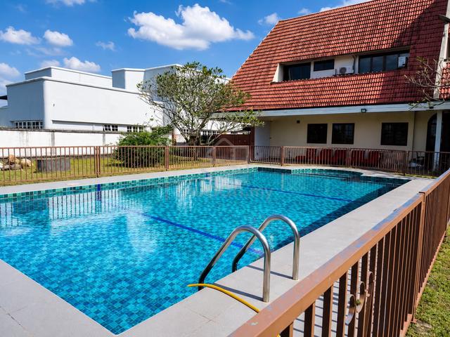 Taman Duta KL Bungalow With Swimming Pool and Badminton Court 1