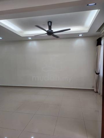 2-Storey Terrace @ Island Glades 1