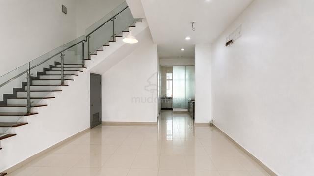 Dolomite Templer 3 Storey Superlink Freehold 3338sf 1