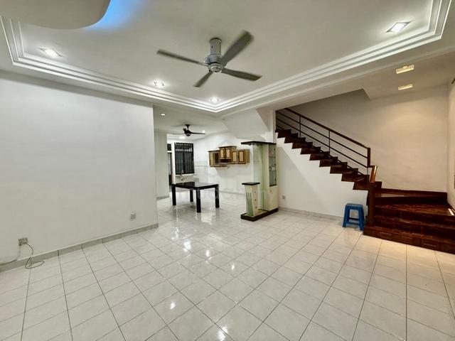 Jalan Harmonium, Desa Tebrau (双层排楼出租) 1