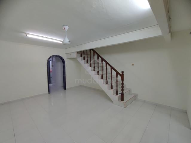 Johor jaya jalan keembong for rent 1