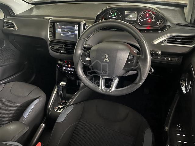 Peugeot 208 1.6 (A) ONE OWNER FULL SERVICE RECORD - 5