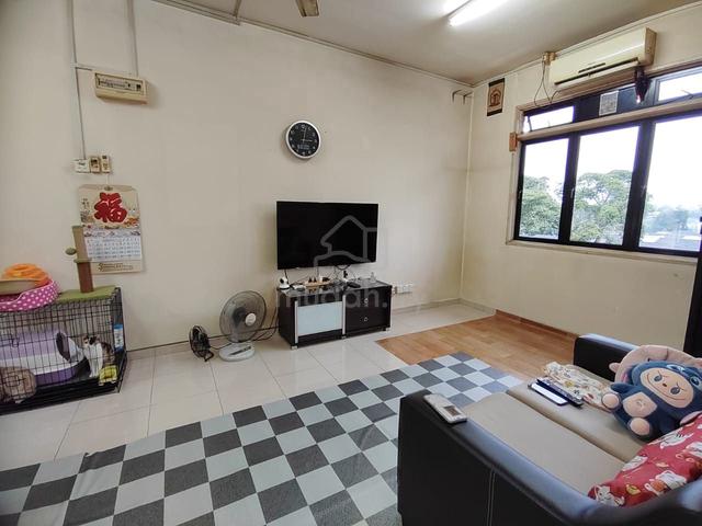 Rumah Pangsa Laman Tasik 1