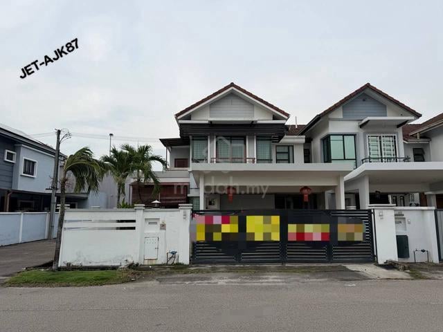 Bukit Raja Endlot Renovated 2 Storey House 34x75ft,5 Room 5 Toilet 1
