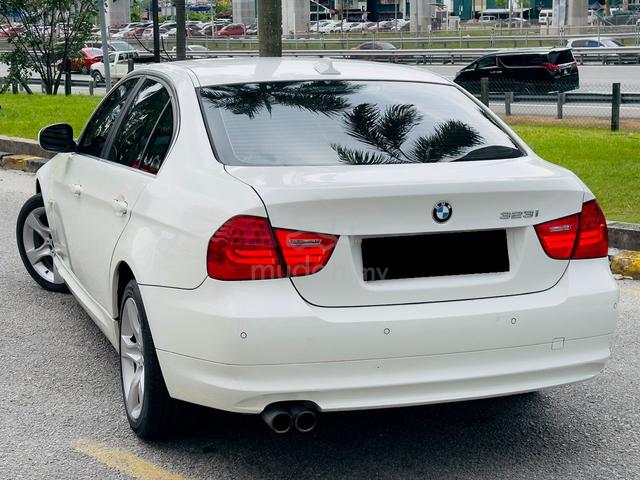 2011 BMW 323i E90 2.5 LCI FACELIFT MODEL - 2