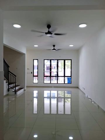 【6 ROOMS】3 Storey ZEYHERI Setia Utama With AIRCOND 1