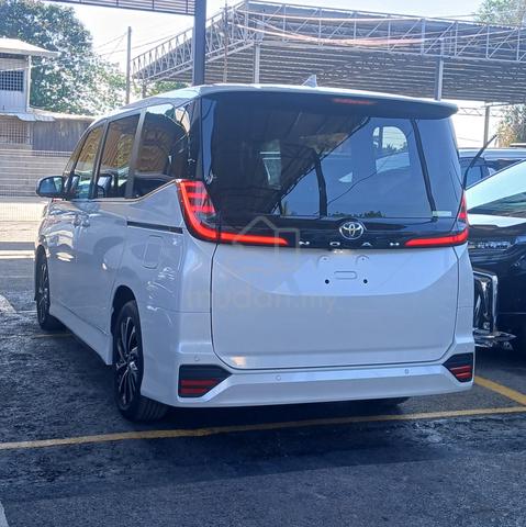 2022 Toyota NOAH 2.0 SZ (A) - 5