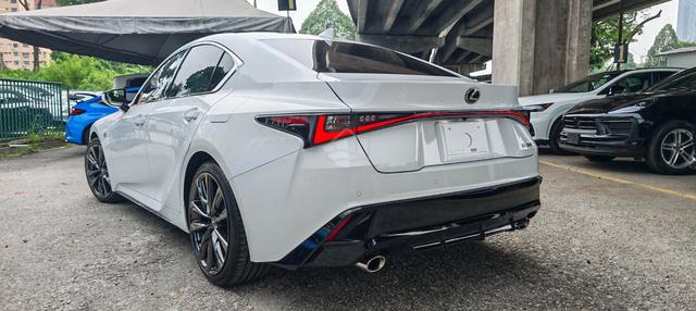 2023 Lexus IS300 2.0 F-SPORT (A)NO HIDDEN CHARGES - 5