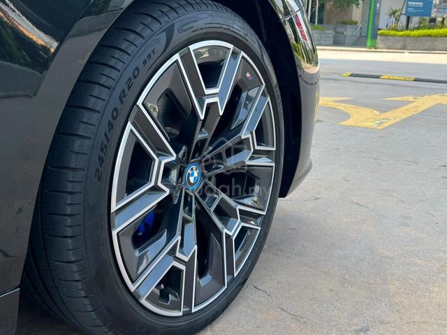 Bmw I5 EDRIVE40 M SPORT low mileage 1400km only - 5