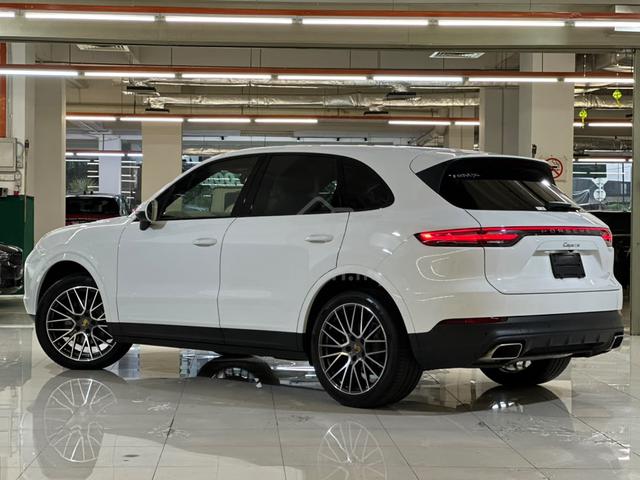 ( NEW ARRIVAL ) 2021 Porsche CAYENNE 3.0 BASE - 2