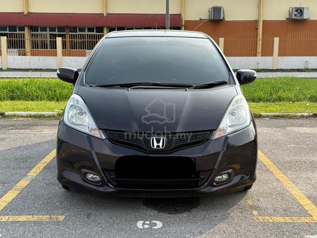 2013 Honda JAZZ 1.5 5 Speed Auto Cantik Dan Kemas - 3