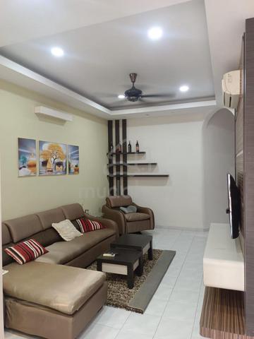 Batu Pahat House for rent 1