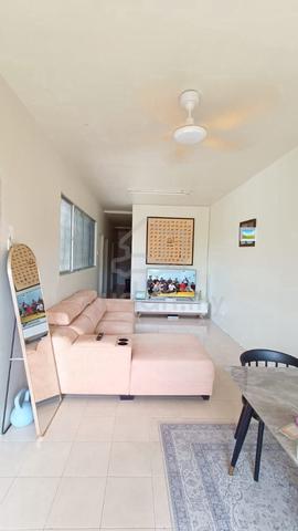 Residensi Bistaria 1