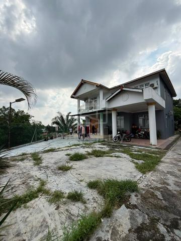 {RUMAH FAMILY AREA} Jalan Banjaran Utama, Kempas Baru 1