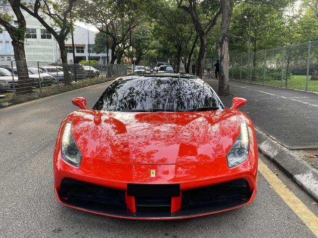 2017 FERRARI 488 GTB 3.9 FULL Options Carbon Pack - 2