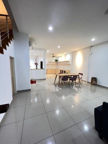 selayang Perdana Residence 2 Freehold 3 storey Landed House Renovated 1