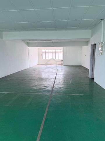 FOR RENT | Taman Molek 1