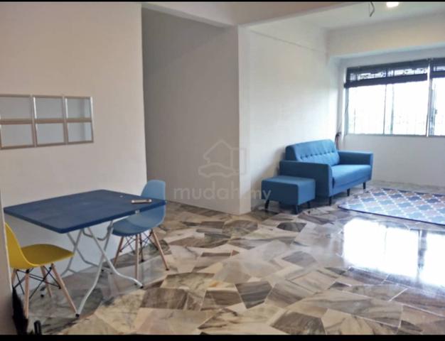 Room for Rent at Apartment Serindit 1