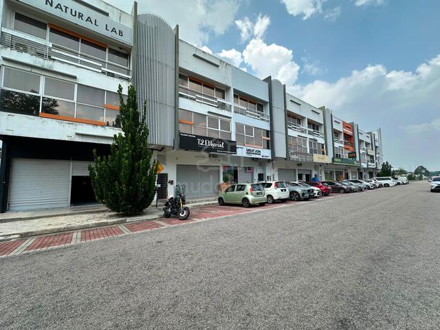 Seri Austin 3 Storey Shop For Sale 1