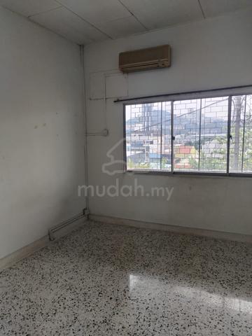 Taman Taynton View Cheras 2storey House 4rooms Air-cond Ekocheras 3