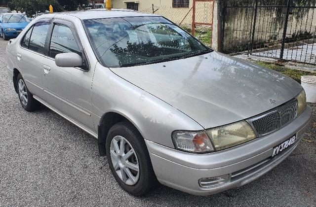 nissan sentra ex saloon 2000