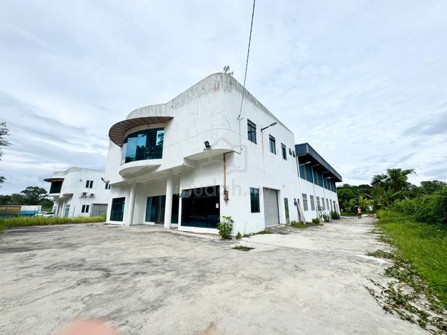 1.5 storey factory Pusat Perindustrian Pontian 1