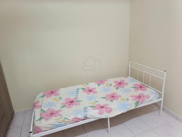 Room for rent at Taman Klang Jaya 1