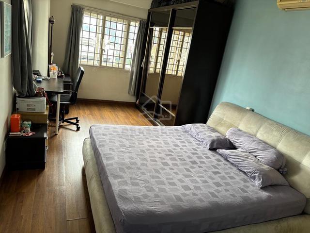 Master Room for Rent with 1 carpark @ Casa Desa Condominium, Tmn Desa 1