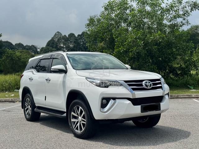 2017 Toyota FORTUNER 2.7 SRZ 4X4 Ori PAINT - 1