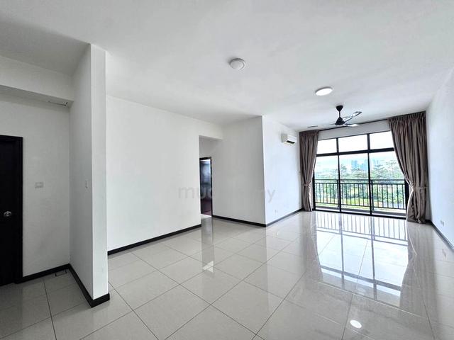 Molek Regency 1