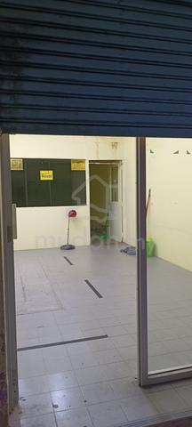 Ground floor Endlot shot subang jaya  4